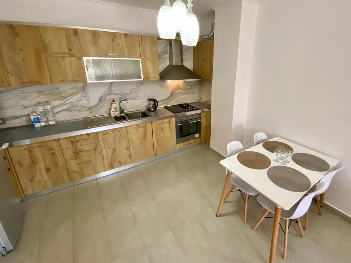 Sunlit 594 Apartman Durrës Kültér fotó